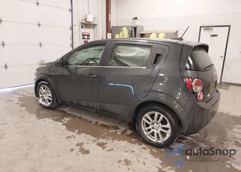 2016 Chevrolet Sonic Lt Auto из США, поврежденный, VIN 1G1JC6SB5G4183436